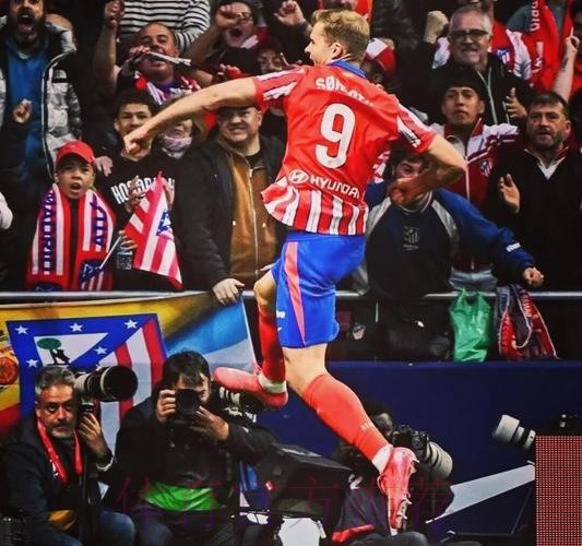 西甲-8分钟连丢3球!皇马4-4黄潜 索尔洛特大四喜 西甲-8分钟连丢3球!皇马4-4黄潜 索尔洛特大四喜